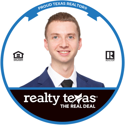 Bryce Low (Helpdesk 2)