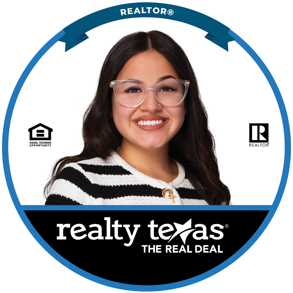 Illana Diaz de Leon - Real Estate Agent