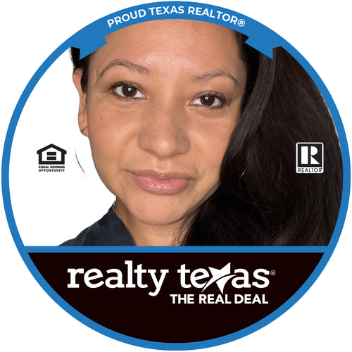 San Antonio Metro Agent Jeaneth Macias  REALTOR® with Realty Texas.