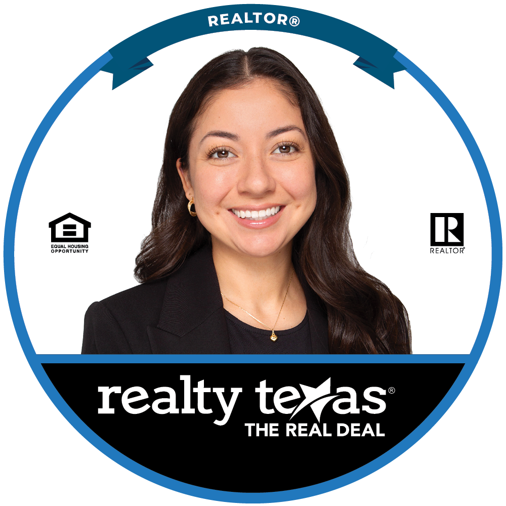 Joscelyne Estrada - Real Estate Agent