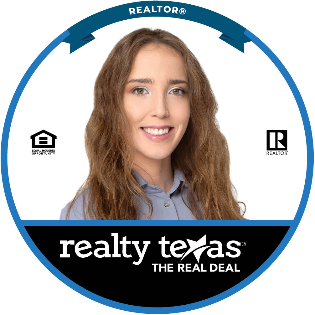 Austin Metro Agent Lillian Carrasco  REALTOR® with Realty Texas.