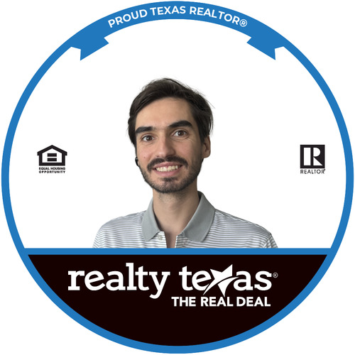 Austin Metro Agent Matias Pinochet Concha  REALTOR® with Realty Texas.