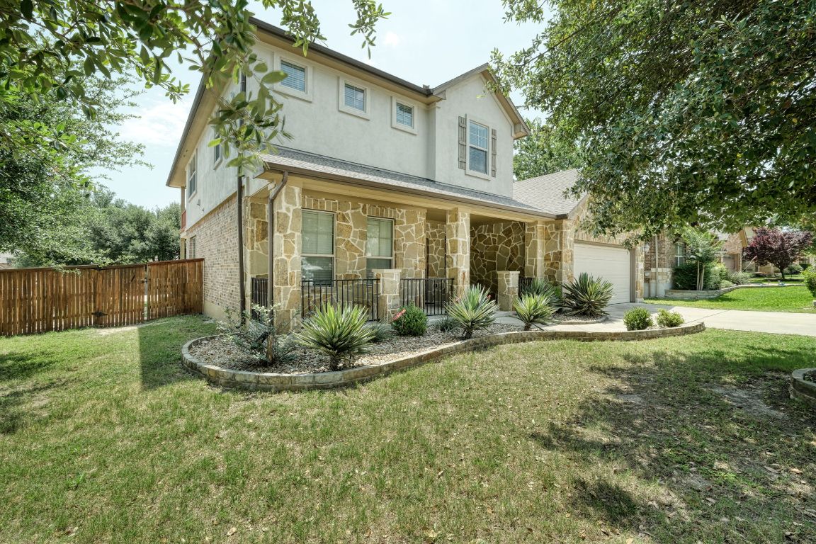 Charming Round Rock Home on Castellan Ln: Ideal Location and Modern Comfort Blog Image Banner