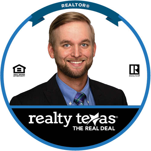 Tyler Metro Agent Wyatt Pearson  REALTOR® with Realty Texas.